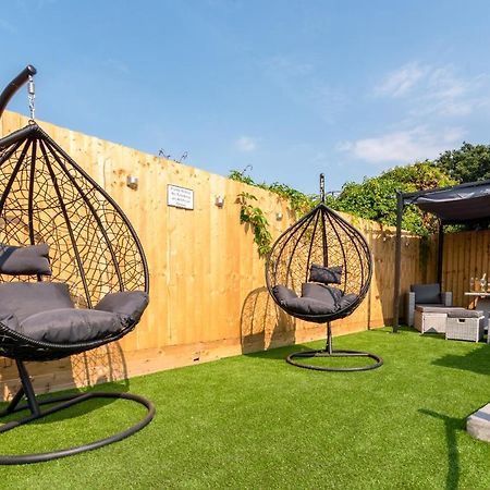 Exquisite Cardiff Apartments- With Garden Lounge & Games Room Exterior photo