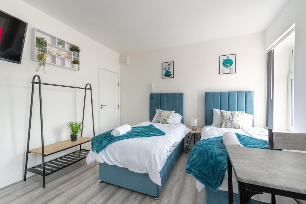 Exquisite Cardiff Apartments- With Garden Lounge & Games Room Exterior photo