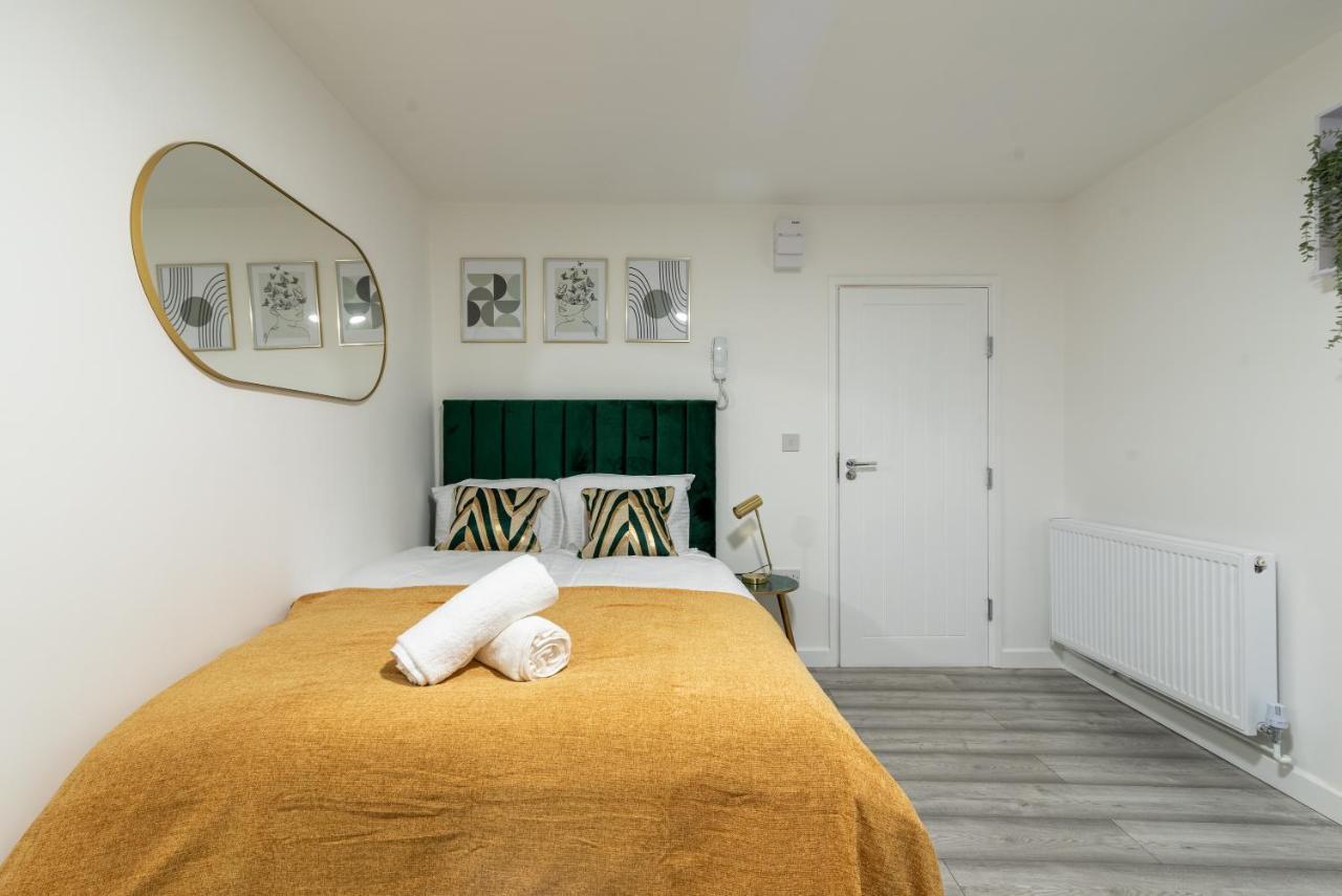 Exquisite Cardiff Apartments- With Garden Lounge & Games Room Exterior photo